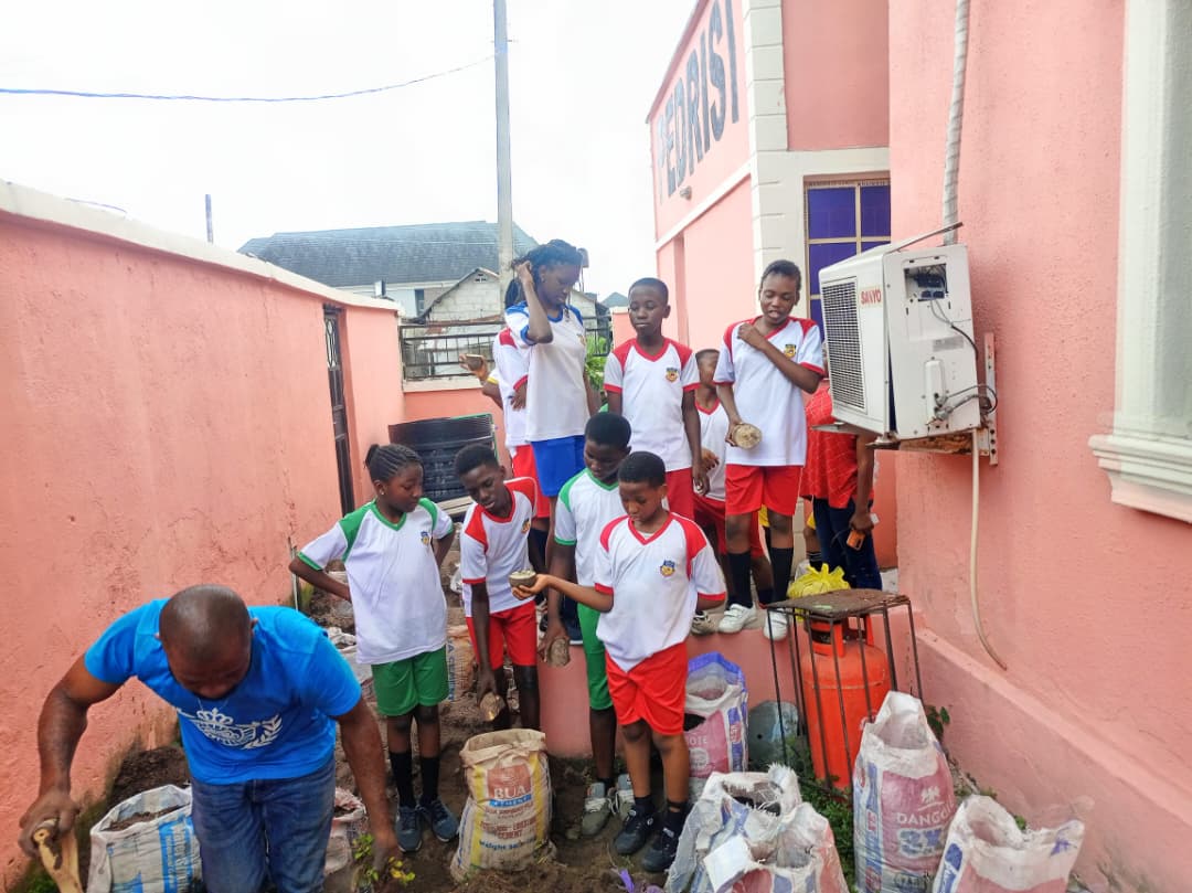 Pedrisi Primary School pupils on campus